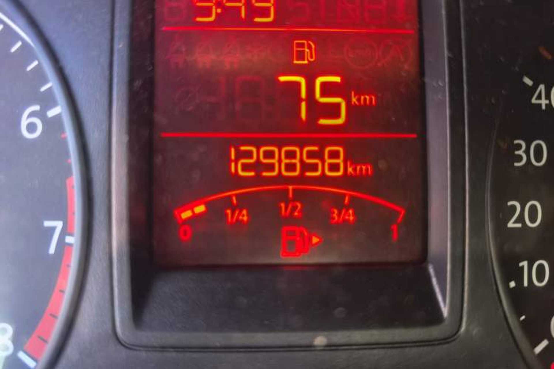 Used Volkswagen Jetta 2015 1.4L Manual Comfort Model Odometer Close Up