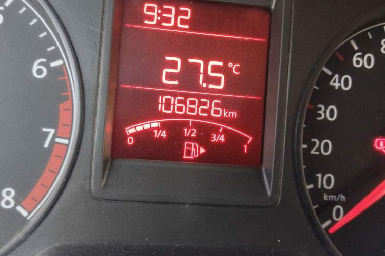 Used Volkswagen Jetta 2015 Value Edition 1.6L Manual Fashionable Style Odometer Close Up