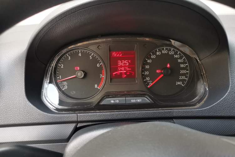 Used Volkswagen Jetta 2015 Value Edition 1.6L Manual Fashionable Style Odometer Close Up