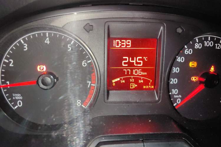 Used Volkswagen Jetta 2015 Value Edition 1.6L Manual Fashionable Style Odometer Close Up