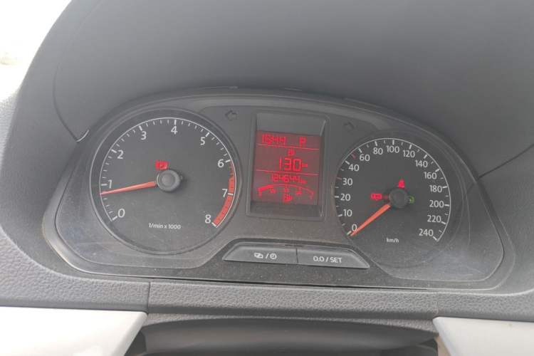 Used Volkswagen Jetta 2015 1.6L Automatic Comfort Model Odometer Close Up