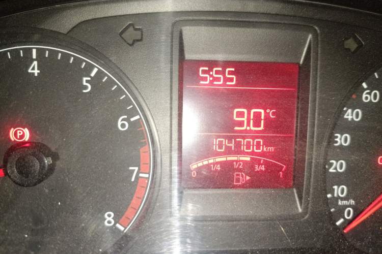 Used Volkswagen Jetta 2015 Value Edition 1.6L Manual Fashionable Style Odometer Close Up