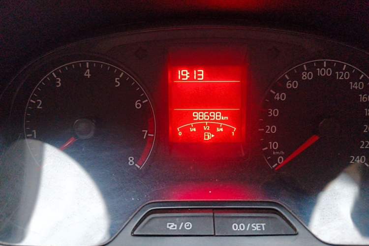 Used Volkswagen Jetta 2015 Zhuihui Edition 1.4L Manual Fashion Model Odometer Close Up