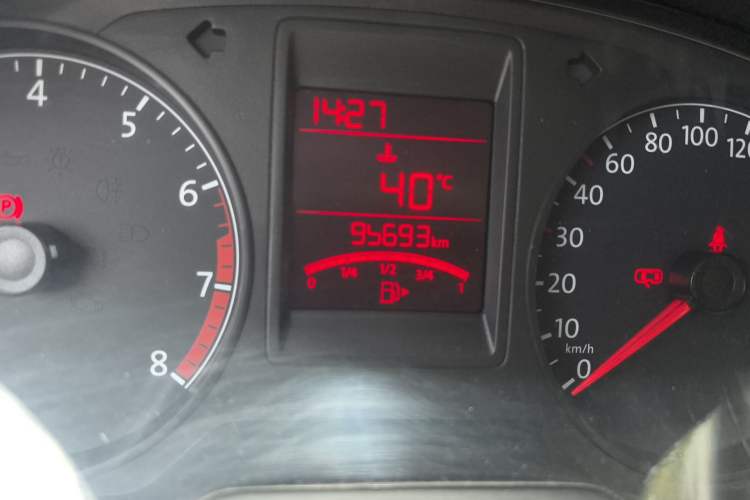 Used Volkswagen Jetta 2015 1.6L Manual Comfort Model Odometer Close Up