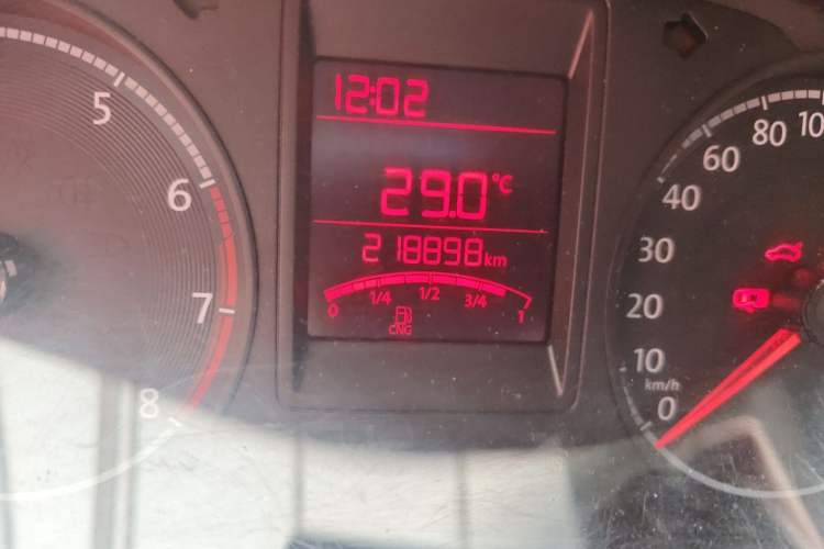 Used Volkswagen Jetta 2015 1.6L Manual Fashion Edition Odometer Close Up