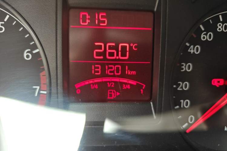 Used Volkswagen Jetta 2015 Zhuihui Edition 1.4L Manual Fashion Model Odometer Close Up