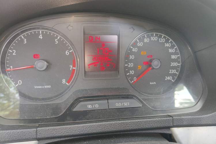 Used Volkswagen Jetta 2015 1.6L Manual Fashion Edition Odometer Close Up