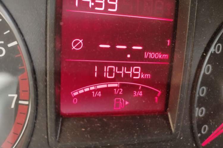 Used Volkswagen Jetta 2015 1.6L Manual Comfort Model Odometer Close Up