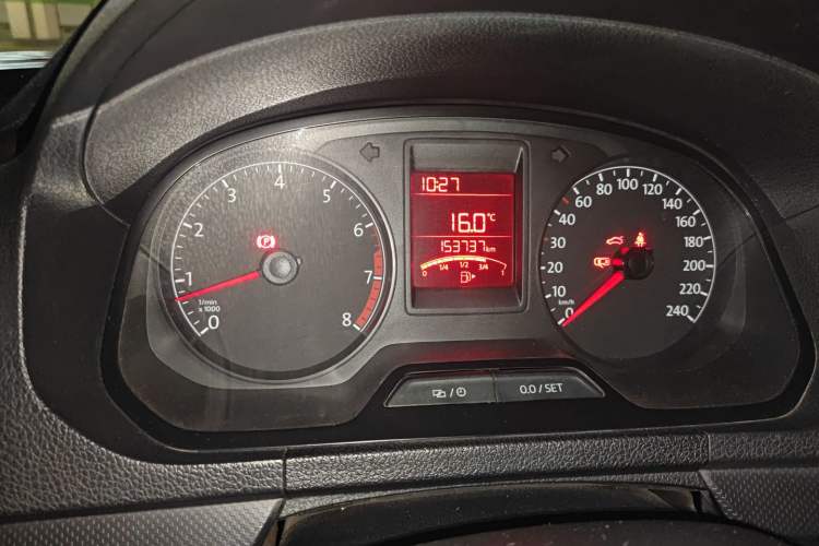 Used Volkswagen Jetta 2015 Value Edition 1.6L Manual Fashionable Style Odometer Close Up