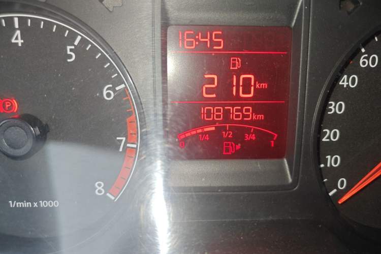Used Volkswagen Jetta 2015 1.6L Manual Comfort Model Odometer Close Up