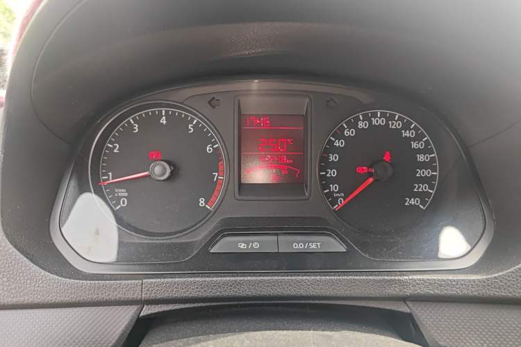 Used Volkswagen Jetta 2015 Value Edition 1.6L Manual Fashionable Style Odometer Close Up