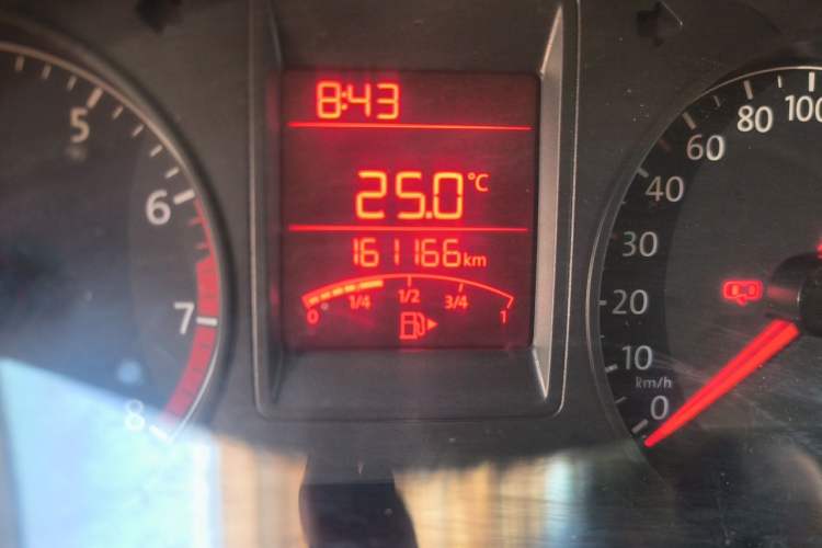 Used Volkswagen Jetta 2015 Value Edition 1.6L Manual Fashionable Style Odometer Close Up