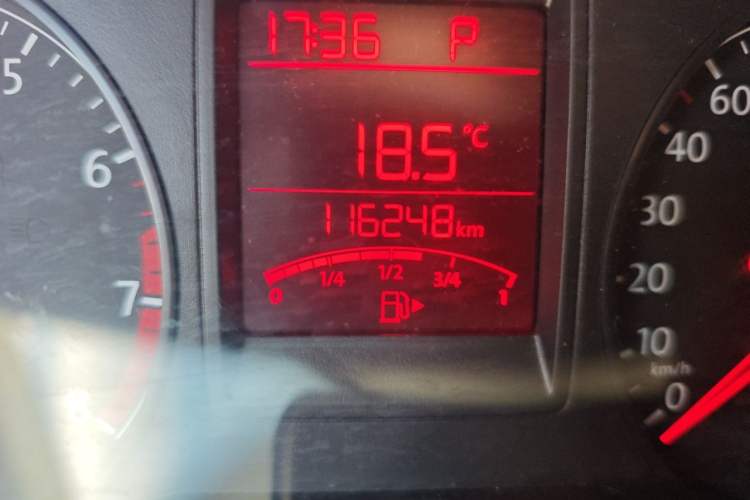 Used Volkswagen Jetta 2015 Value Edition 1.6L Automatic Fashion Version Odometer Close Up