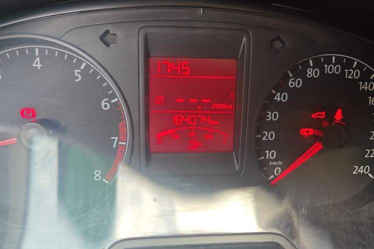 Used Volkswagen Jetta 2015 Value Edition 1.6L Manual Fashionable Style Odometer Close Up