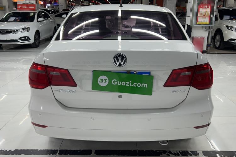 Used Volkswagen Jetta 2015 Zhuihui Edition 1.4L Manual Fashion Model Rear