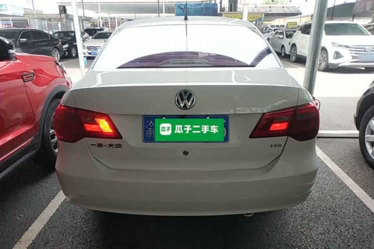 Used Volkswagen Jetta 2015 Value Edition 1.6L Manual Fashionable Style Rear