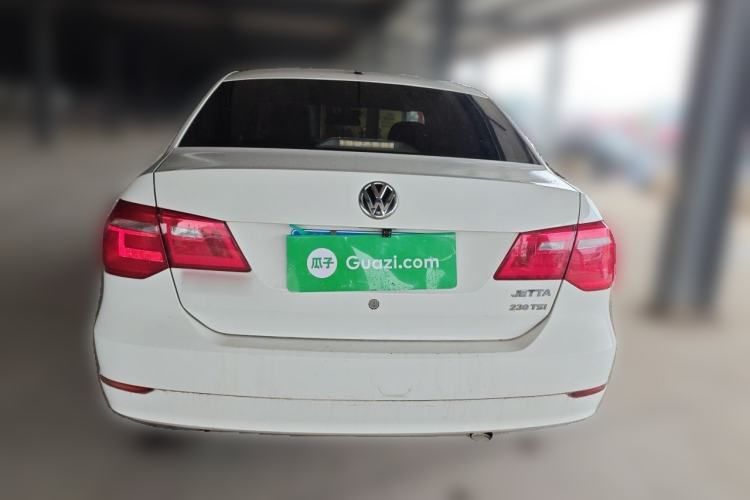 Used Volkswagen Jetta 2015 Zhuihui Edition 1.4L Manual Fashion Model Rear