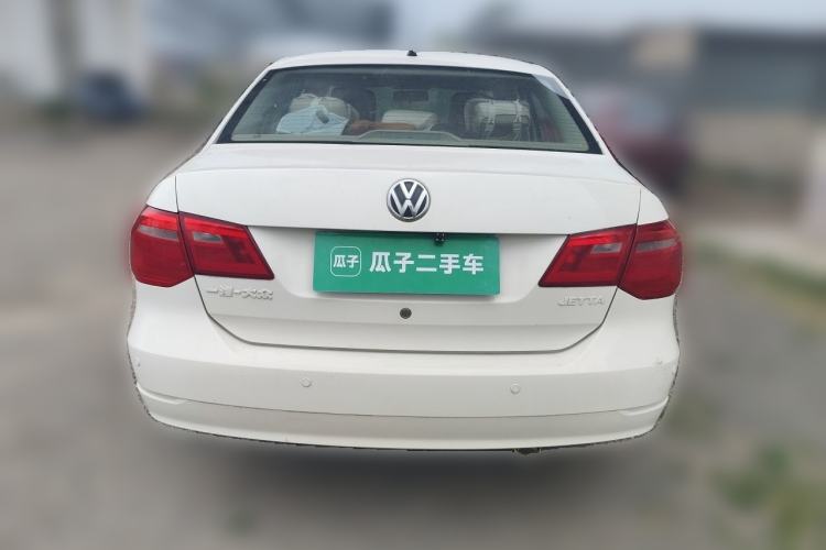 Used Volkswagen Jetta 2015 Zhuihui Edition 1.4L Manual Fashion Model Rear