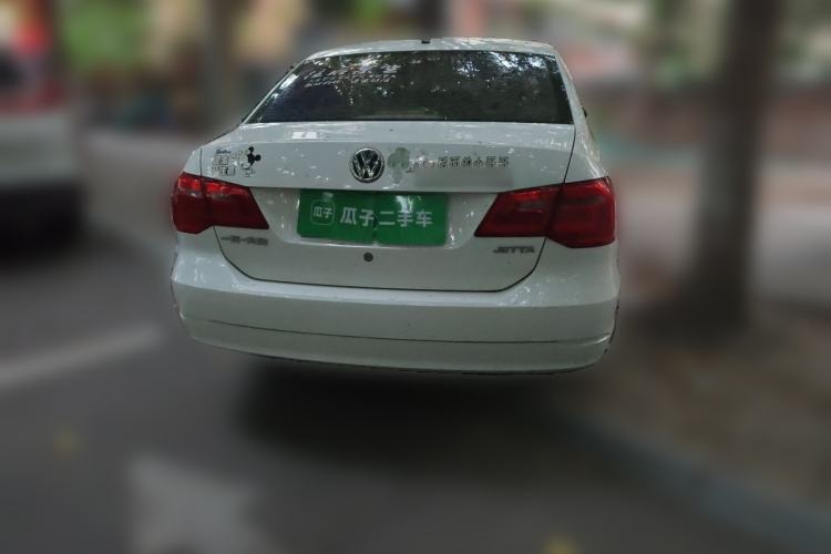 Used Volkswagen Jetta 2015 Zhuihui Edition 1.4L Manual Fashion Model Rear