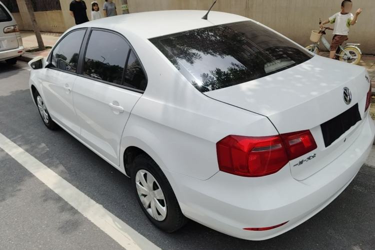 Used Volkswagen Jetta 2015 Zhuihui Edition 1.4L Manual Fashion Model Rear Left 45 Deg