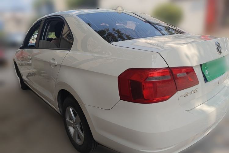 Used Volkswagen Jetta 2015 1.4L Manual Fashion Model Rear Left 45 Deg