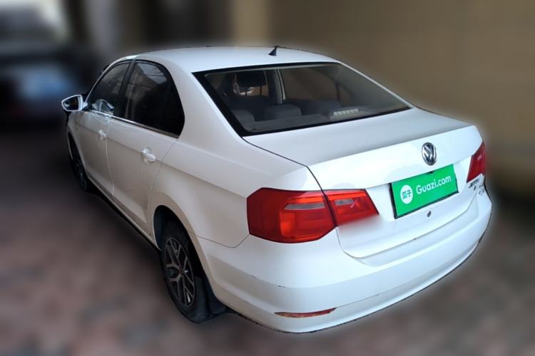 Used Volkswagen Jetta 2015 Value Edition 1.6L Manual Fashionable Style Rear Left 45 Deg