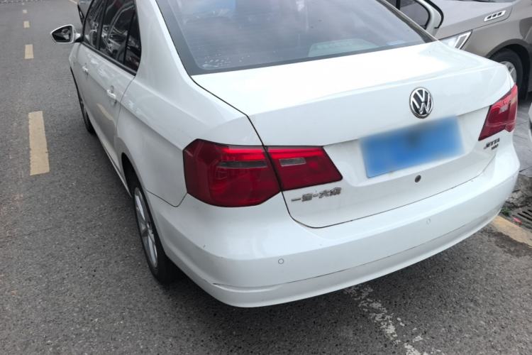Used Volkswagen Jetta 2015 Value Edition 1.6L Automatic Comfort Version Rear Left 45 Deg