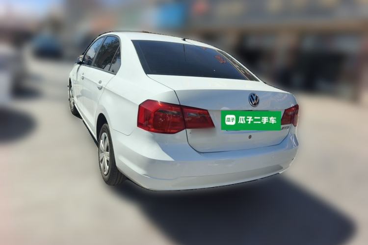 Used Volkswagen Jetta 2015 Value Edition 1.6L Manual Fashionable Style Rear Left 45 Deg