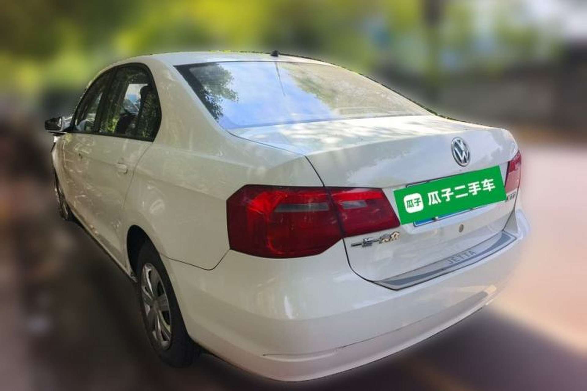 Used Volkswagen Jetta 2015 1.6L Manual Fashion Edition Rear Left 45 Deg