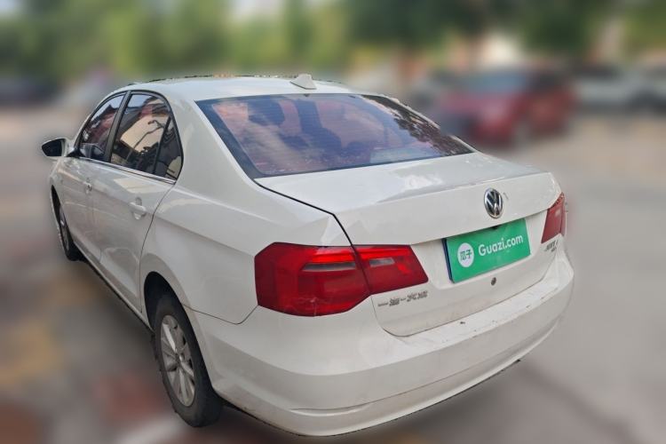 Used Volkswagen Jetta 2015 Value Edition 1.6L Manual Fashionable Style Rear Left 45 Deg
