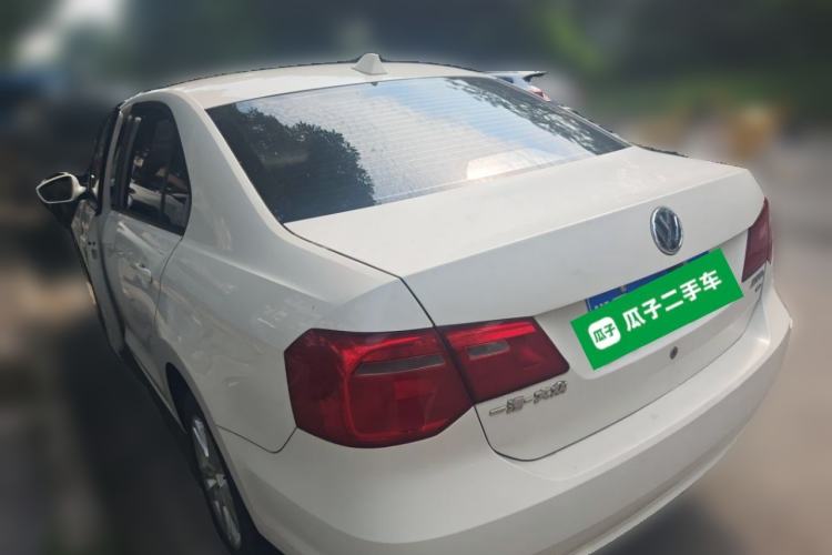 Used Volkswagen Jetta 2015 Value Edition 1.6L Manual Fashionable Style Rear Left 45 Deg