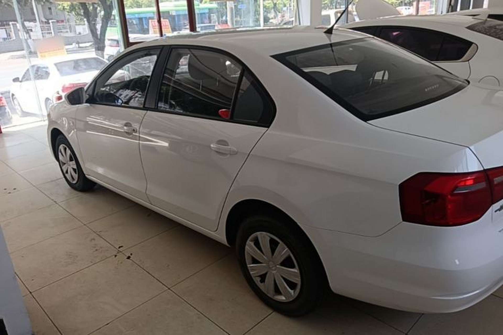 Used Volkswagen Jetta 2015 Value Edition 1.6L Manual Fashionable Style Rear Left 45 Deg