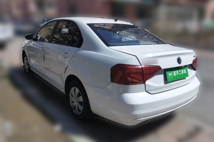 Used Volkswagen Jetta 2015 Value Edition 1.6L Manual Fashionable Style Rear Left 45 Deg