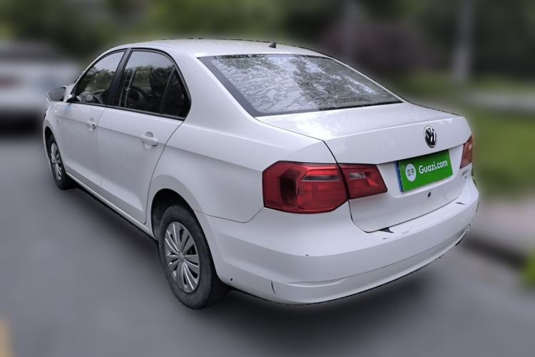 Used Volkswagen Jetta 2015 Value Edition 1.6L Manual Fashionable Style Rear Left 45 Deg