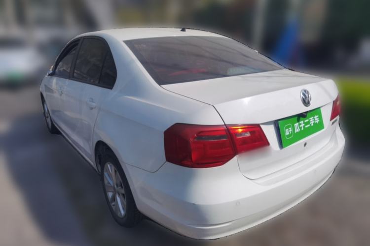 Used Volkswagen Jetta 2015 Value Edition 1.6L Automatic Comfort Version Rear Left 45 Deg