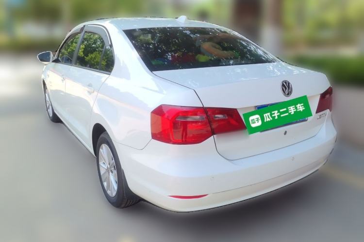 Used Volkswagen Jetta 2015 Value Edition 1.6L Automatic Comfort Version Rear Left 45 Deg