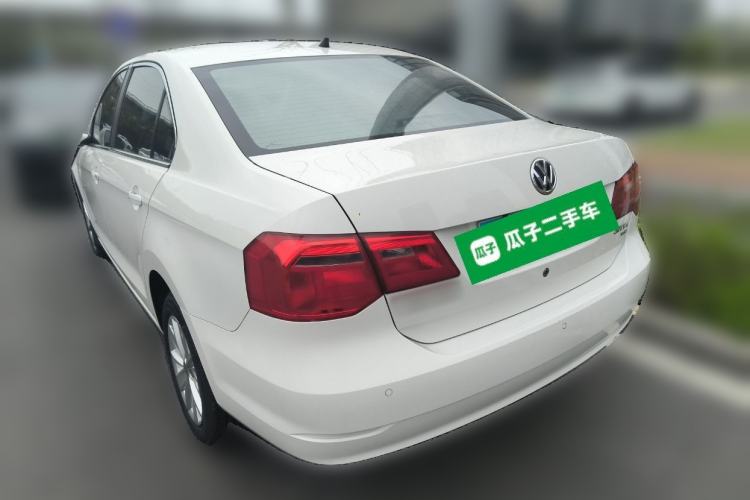 Used Volkswagen Jetta 2015 Value Edition 1.6L Automatic Comfort Version Rear Left 45 Deg