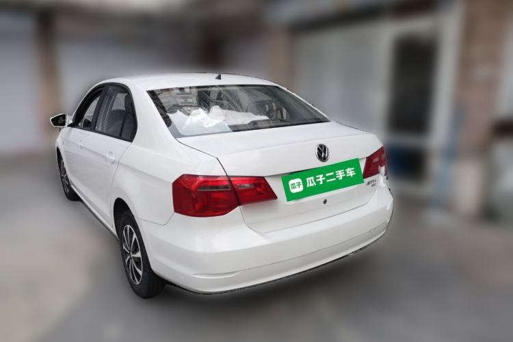 Used Volkswagen Jetta 2015 Value Edition 1.6L Manual Fashionable Style Rear Left 45 Deg