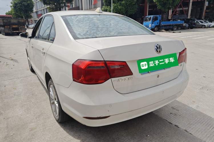 Used Volkswagen Jetta 2015 1.6L Automatic Comfort Model Rear Left 45 Deg