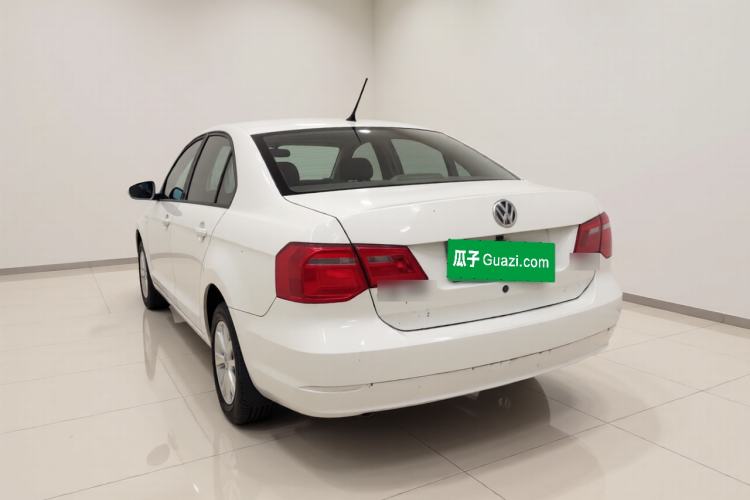 Used Volkswagen Jetta 2015 Value Edition 1.6L Automatic Fashion Version Rear Left 45 Deg