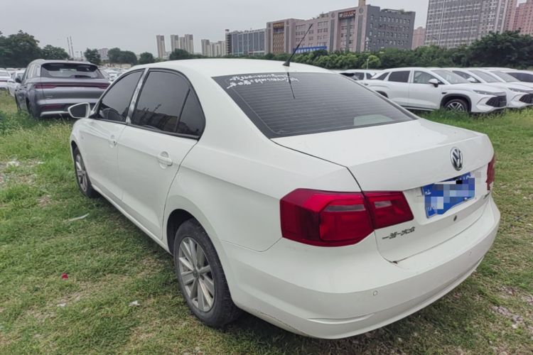 Used Volkswagen Jetta 2015 Value Edition 1.6L Automatic Comfort Version Rear Left 45 Deg