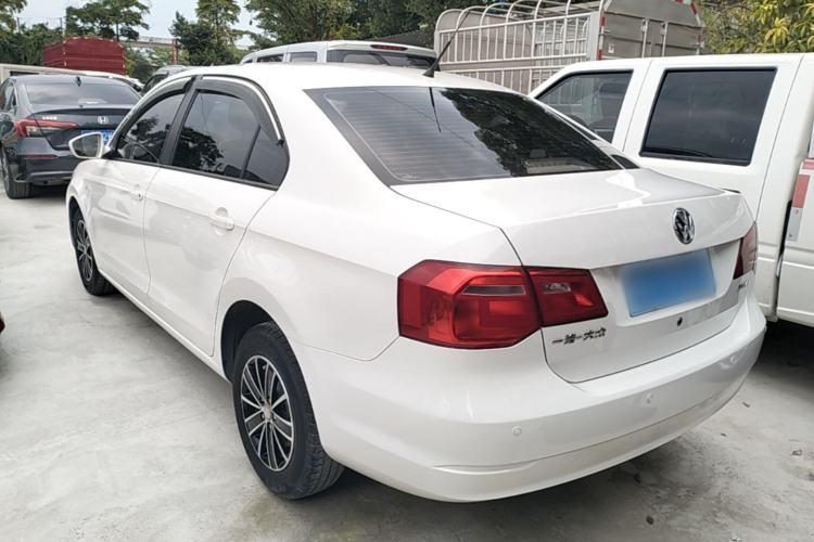 Used Volkswagen Jetta 2015 Zhuihui Edition 1.4L Manual Fashion Model Rear Left 45 Deg
