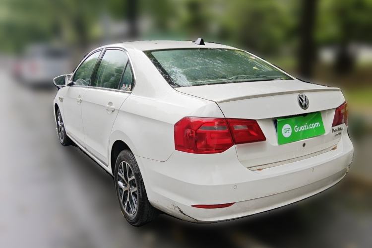 Used Volkswagen Jetta 2015 Value Edition 1.6L Automatic Comfort Version Rear Left 45 Deg