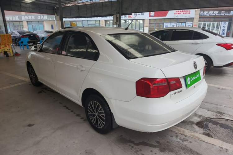 Used Volkswagen Jetta 2015 1.6L Manual Fashion Edition Rear Left 45 Deg