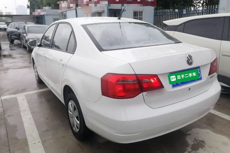 Used Volkswagen Jetta 2015 1.6L Manual Fashion Edition Rear Left 45 Deg