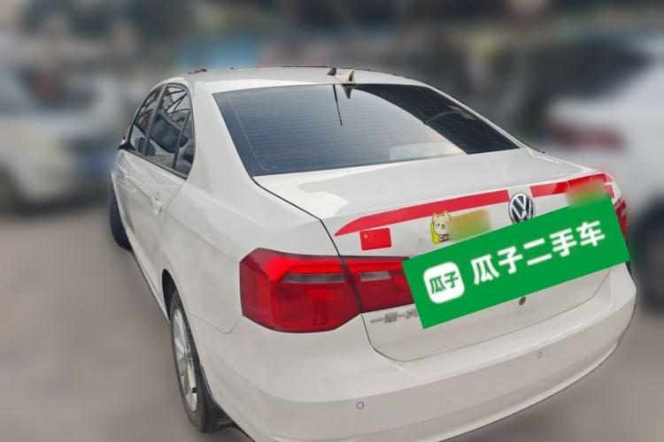 Used Volkswagen Jetta 2015 Value Edition 1.6L Automatic Comfort Version Rear Left 45 Deg