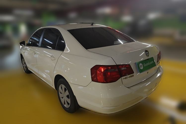 Used Volkswagen Jetta 2015 Value Edition 1.6L Manual Fashionable Style Rear Left 45 Deg