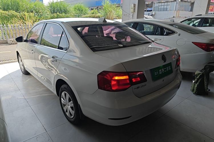 Used Volkswagen Jetta 2015 Value Edition 1.6L Manual Fashionable Style Rear Left 45 Deg
