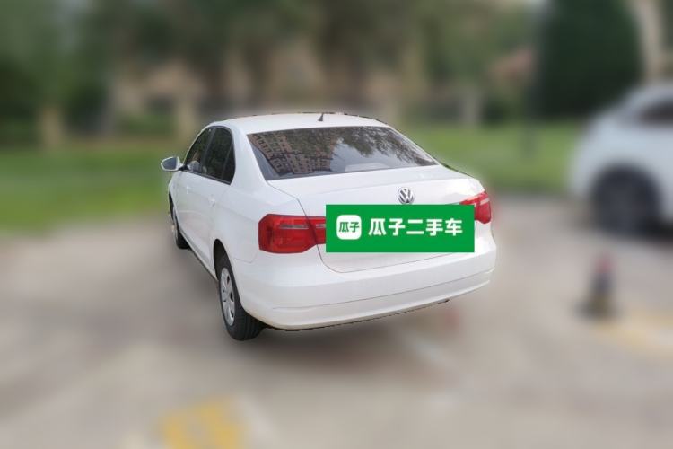 Used Volkswagen Jetta 2015 Value Edition 1.6L Manual Fashionable Style Rear Left 45 Deg
