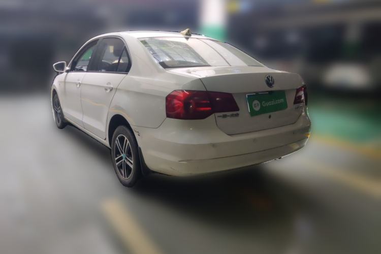 Used Volkswagen Jetta 2015 Value Edition 1.6L Manual Fashionable Style Rear Left 45 Deg